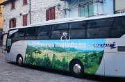 Tirreno Adriatico Sefro-Fermo, da Contram un bus con serigrafia di Montelago