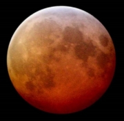 In arrivo l&rsquo;eclissi totale di Luna pi&ugrave; lunga del secolo. Osservazione guidata a Monte D&rsquo;Aria.