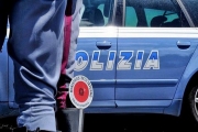 Spaccio di hashish, giovane denunciato dalla polizia