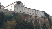 Carcere, PD camerte a Pasqui: "Intervento tardivo"