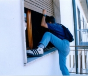 Sarnano: abitazione di un parrucchiere nel mirino dei ladri