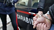 Picchi&ograve; la moglie e tent&ograve; di accoltellare poliziotti. Arrestato a PieveTorina Koci Arben