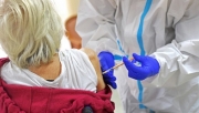 Vaccini over 80: i punti dove effettuarli e come prenotarli