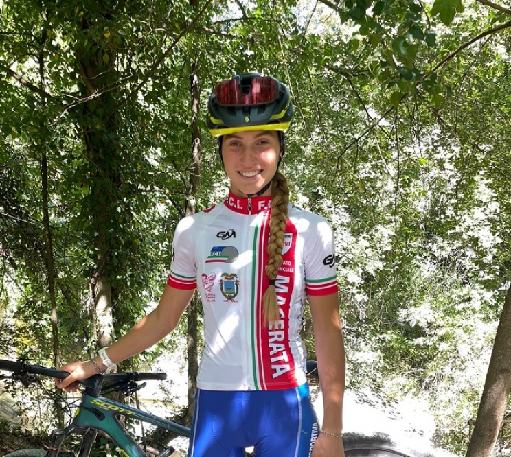 Giulia Rinaldoni, tre volte tricolore di mountain bike, a Sarnano