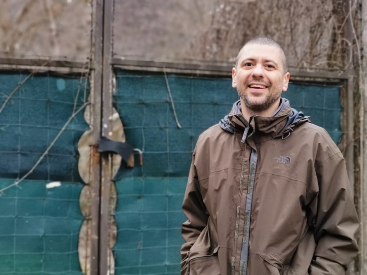Federico Morandi. Il veterinario del Parco dei Monti Sibillini “ripopola” Visso con la sua famiglia