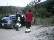 Tolentino, si ribalta con l'auto e resta intrappolata nell'abitacolo