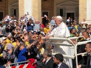 Più di 8000 fedeli per Papa Francesco